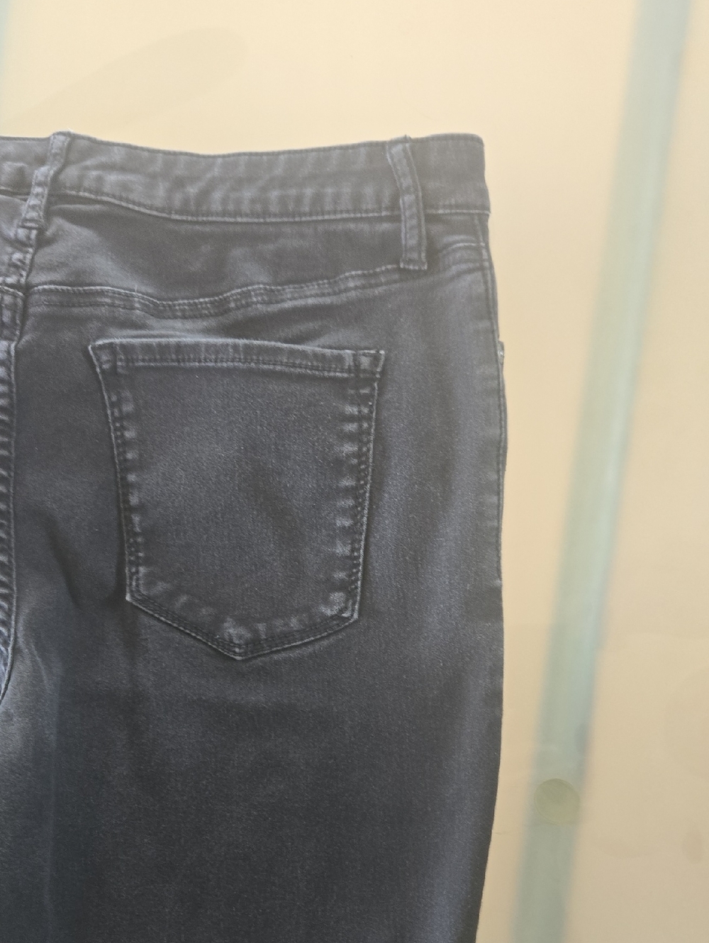 Adia Women's Skinny Jeans in Black Wash